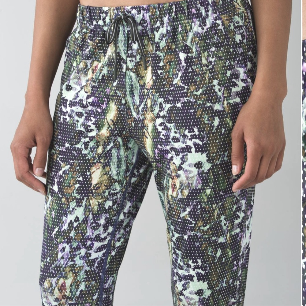 Lululemon Jet Crop slim Luxtreme Pant size 2 sport